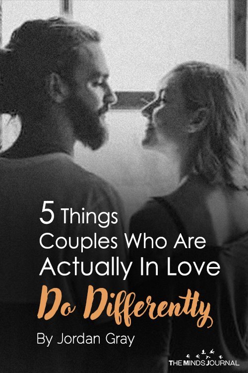 5 Things Couples Who Are Actually In Love Do Differently