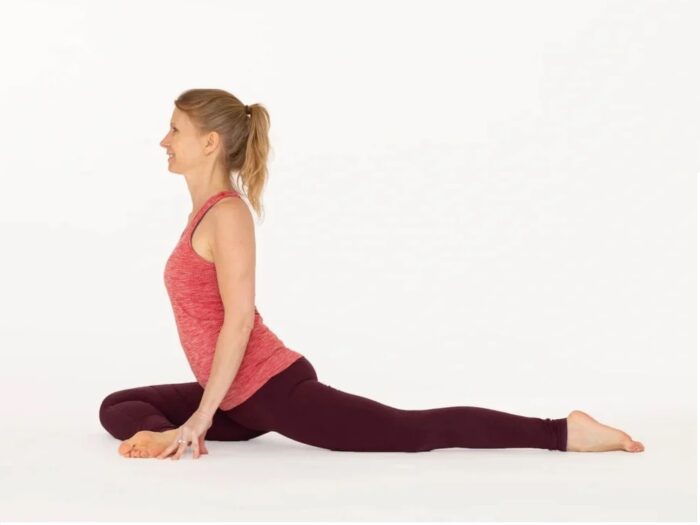 14 Best Stretching Exercises For Legs That You Need To Know
