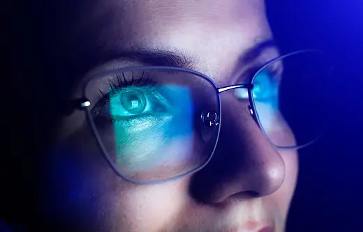 blue light filtering glasses