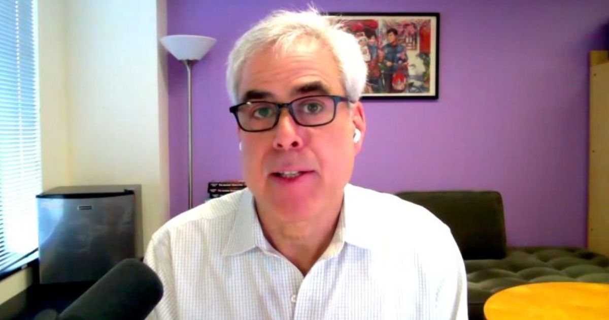 Jonathan Haidt Highlights Concerns Over Impact of Smartphone Usage on Youth Mental Health