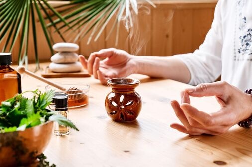 meditating with essential oils