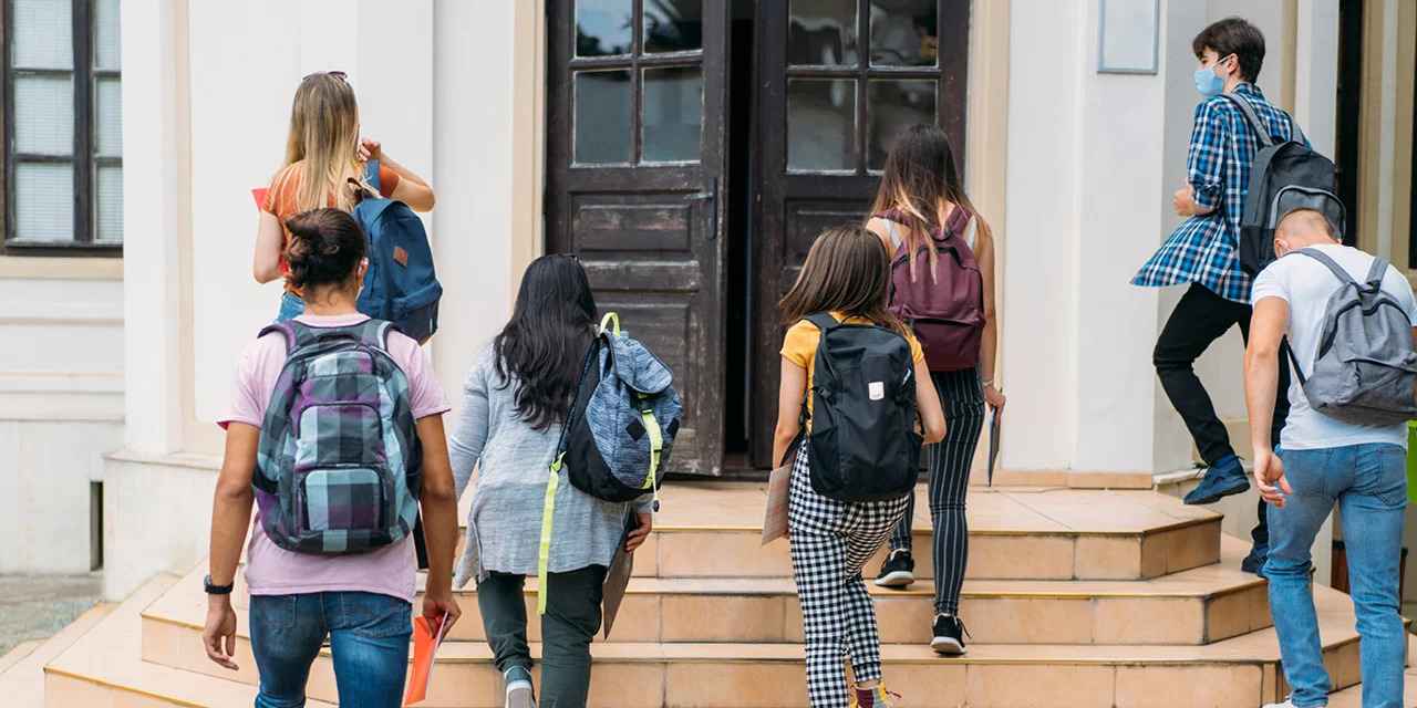 Is College Right For You? A Parent's Checklist Guide