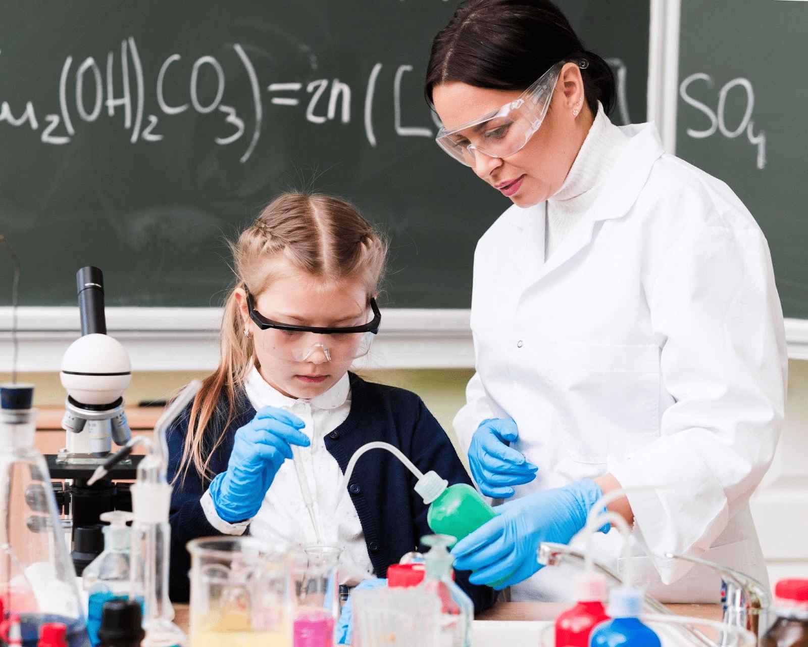 Why Partnering With Skilled Chemistry Tutors Strengthens Educational Programs