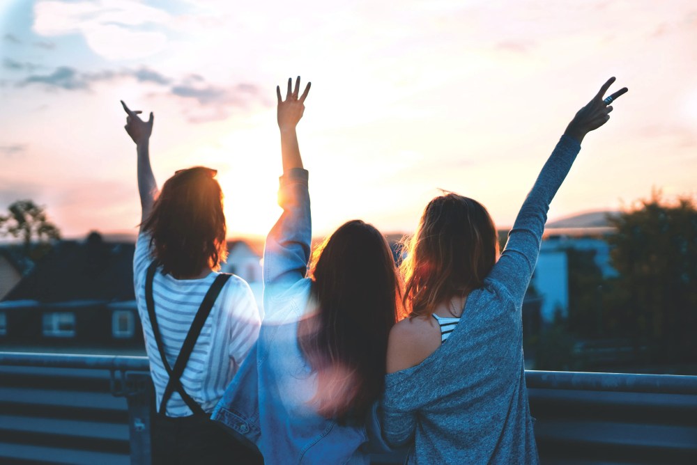 Friendfluence: The Hidden Way Your Friends Make Or Break Your Dating Life